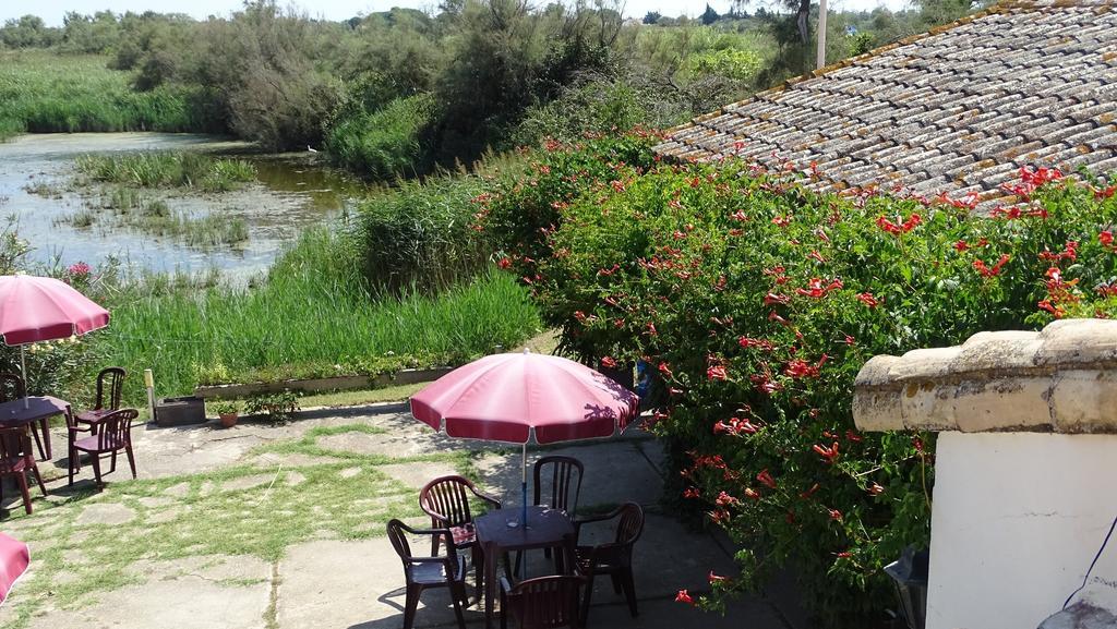 Auberge De La Fadaise Saintes-Maries-de-la-Mer Esterno foto