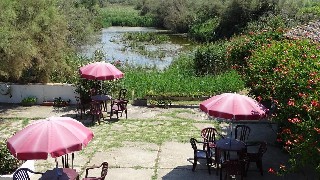 Auberge De La Fadaise Saintes-Maries-de-la-Mer Esterno foto