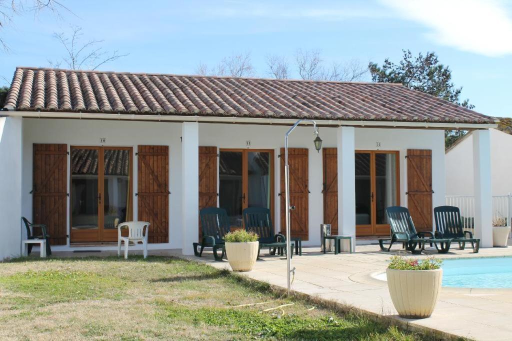 Auberge De La Fadaise Saintes-Maries-de-la-Mer Esterno foto